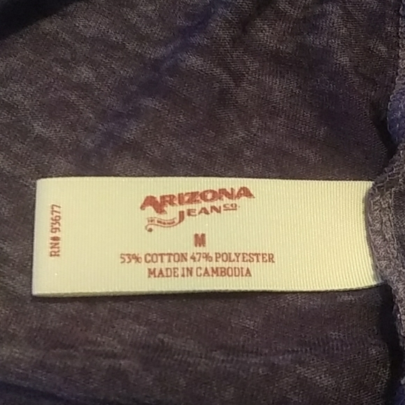 Arizona Jeans Co. thin lightweight top Size Medium - Picture 6 of 6